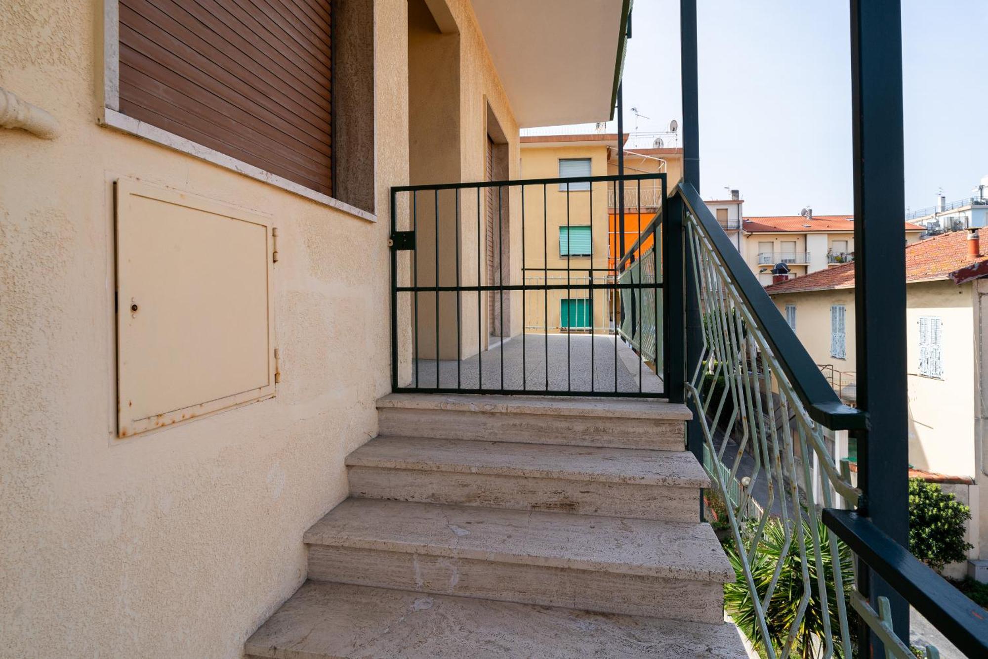 Casa Silvia - Central - Terrace - Wifi Bordighera Ngoại thất bức ảnh